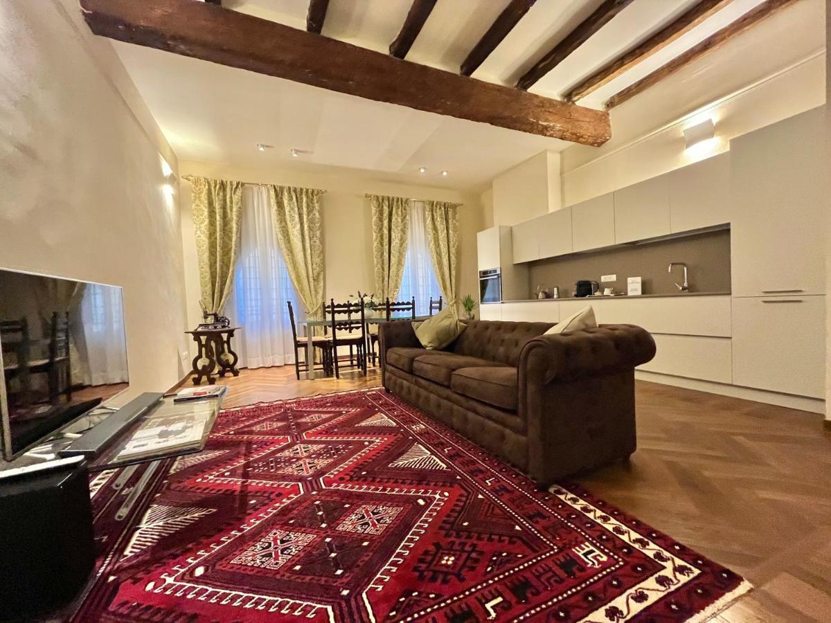 Lovely 2 Bedroom Apartment Nearby Piazza Maggiore Bologna Exteriör bild