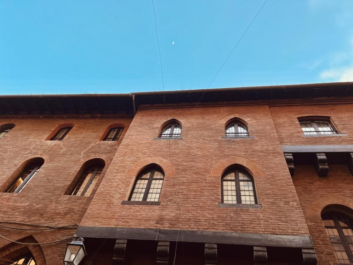 Lovely 2 Bedroom Apartment Nearby Piazza Maggiore Bologna Exteriör bild